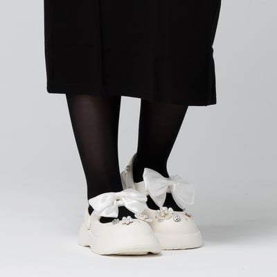 【買1送1】AKIBO瑪莉珍洞洞鞋-牛奶白(女款、4.5公分厚底增高、雲朵感、輕量、兩穿、防水)  / 內附AKIBO品牌鞋扣1個。現在買再送鞋扣組(不挑款)7