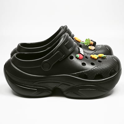 【買1送1】AKIBO搖滾老爹洞洞鞋-經典黑(女款、6公分厚底增高、輕量、兩穿、防水) / 內附AKIBO品牌鞋扣1個。現在買再送鞋扣組(不挑款)6