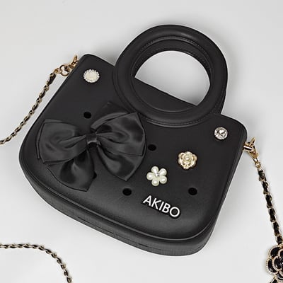 【買1送1】AKIBO滿月包-經典黑/皮革花漾背帶(肩背手提洞洞包。中性款、輕量、防水) / 內附AKIBO品牌鞋扣1個。現在買再送鞋扣組(不挑款)5