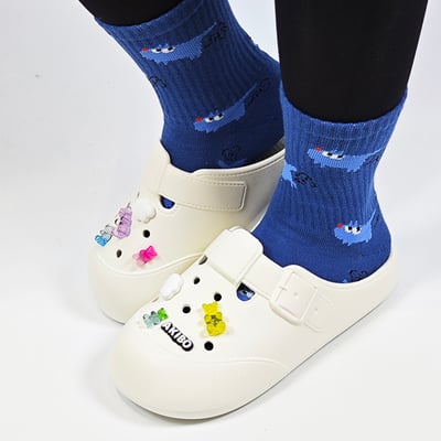 【買1送1】AKIBO布丁洞洞鞋-牛奶白(女款、寬楦、雲朵感、輕量、耐走、防水) / 內附AKIBO品牌鞋扣1個。現在買再送鞋扣組(不挑款)10