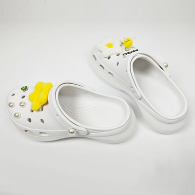 【買1送1】AKIBO厚底洞洞鞋-牛奶白(女款、6公分厚底增高、寬楦、輕量、兩穿、防水) / 內附AKIBO品牌鞋扣1個。現在買再送鞋扣組(不挑款)5