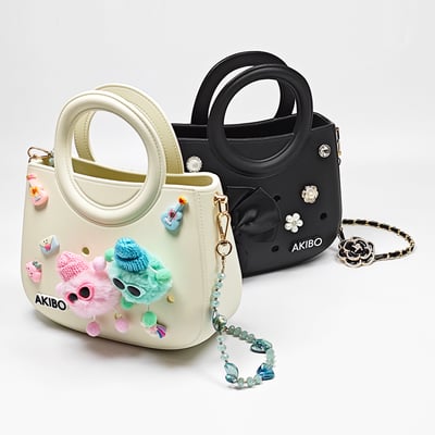 【買1送1】AKIBO滿月包-牛奶白/珠光雪羽背帶(肩背手提洞洞包。中性款、輕量、防水) / 內附AKIBO品牌鞋扣1個。現在買再送鞋扣組(不挑款)12