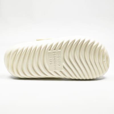 【買1送1】AKIBO泡芙洞洞鞋-牛奶白(女款、雲朵感、輕量、兩穿、防水) / 內附AKIBO品牌鞋扣1個。現在買再送鞋扣組(不挑款)17