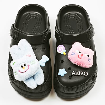 【買1送1】AKIBO餅乾洞洞鞋(二代)-經典黑(中性款、輕量、耐走、兩穿、防水) / 內附AKIBO品牌鞋扣1個。現在買再送鞋扣組(不挑款)1