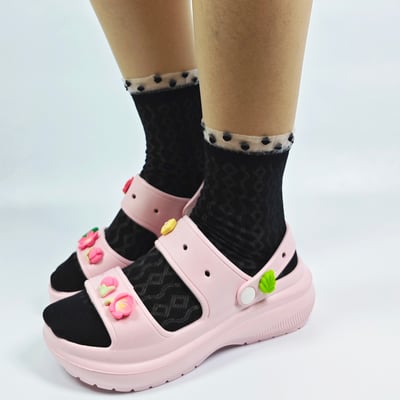 【買1送1】AKIBO千層洞洞鞋-櫻花粉(女款、耐走、兩穿、防水) / 內附AKIBO品牌鞋扣1個。現在買再送鞋扣組(不挑款)6