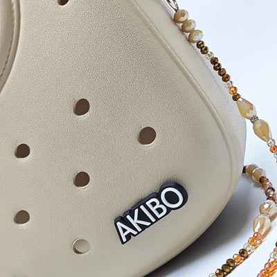 【買1送1】AKIBO滿月包-奶油白/波西米亞彩珠背帶(肩背手提洞洞包。中性款、輕量、防水) / 內附AKIBO品牌鞋扣1個。現在買再送鞋扣組(不挑款)9