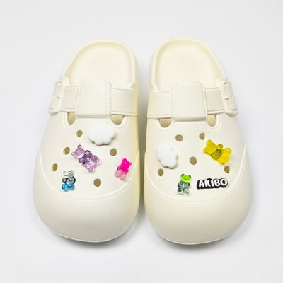 【買1送1】AKIBO布丁洞洞鞋-牛奶白(女款、寬楦、雲朵感、輕量、耐走、防水) / 內附AKIBO品牌鞋扣1個。現在買再送鞋扣組(不挑款)4
