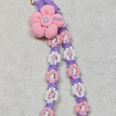 AKIBO手工編織花朵包包手機掛繩-丁香紫(女款、編織) / 內附AKIBO品牌手機掛片1個7