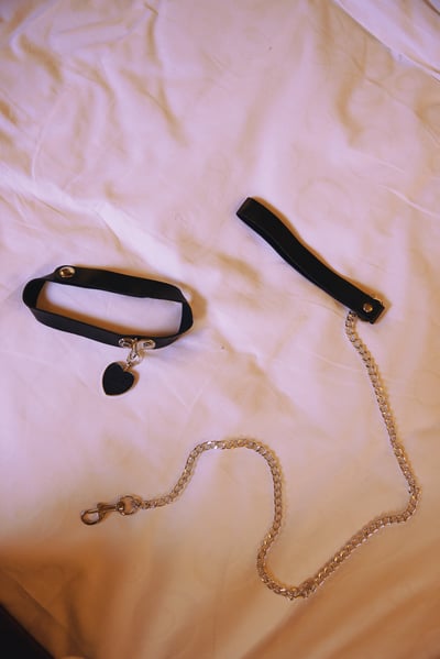 Too hot to handle 皮革愛心頸鏈9