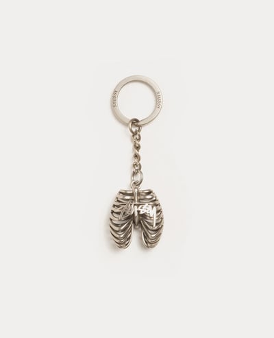 Stüssy Ribcage Keychain1
