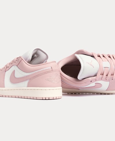 Nike W Air Jordan 1 Low3