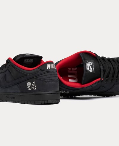Supreme X Nike SB Dunk Low 943