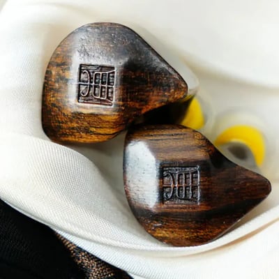 唐族 TangZu 杜甫 2｜Fudo 2 混合單元入耳式耳機｜黑檀 × 黃銅 × 鈦膜動圈・禪意調音再進化3