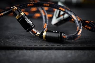 香港 VORTEX CABLES C.F.S. Series Lavinia 登山繩 耳機升級線 ConX 2.07