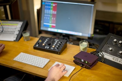 iFi Audio ZEN One Studio 專為混音、監聽和母帶處理而設計的USB DAC+藍牙接收器6