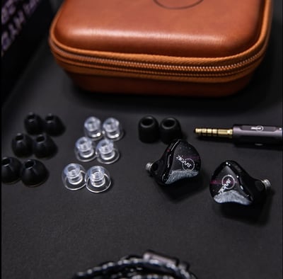 ZiiGaat Crescent 新月｜高階 2DD+2BA 手工製作入耳式耳機4