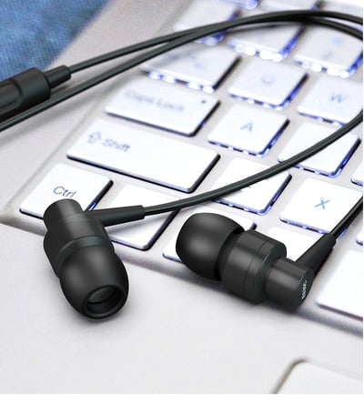 聲美 SoundMAGIC ES30 入耳式耳機｜金屬質感外殼、均衡細膩音質3