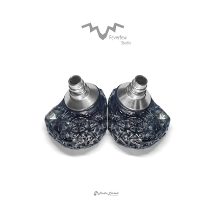 小白菊 FeverFew 魔鹿 MOLO 331 入耳式耳機｜雙材質振膜 × 低頻人聲特化 × 開放鏤空設計6