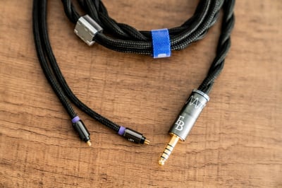 香港 EarrBOND 雜訊破壞者 Finnie Balance Cable 耳機升級線 4.4MM CM 0.78 附MMCX 轉接頭2