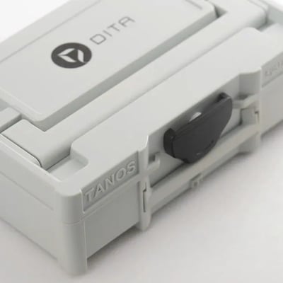 DITA Project M₂ 碳化鈦動圈入耳式耳機｜冰藍透明外觀下的清晰單動圈美學6