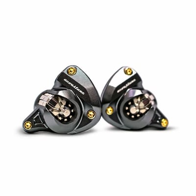 日本 Acoustune HS1790TI 入耳式耳機 第二代 Myrinx Composite 單元設計，結合鈦製薄膜圓頂防止共振效果1