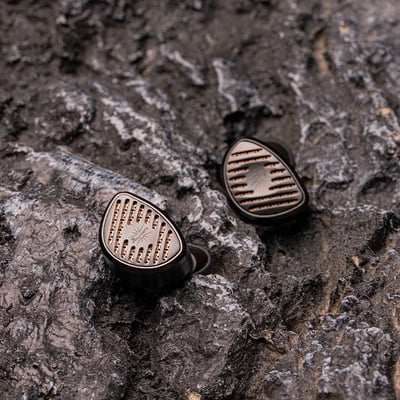 Kiwi Ears Septet 七重奏 旗艦級七單元混合式耳機｜專業監聽 × 深潛低頻 × 超寬頻響應6