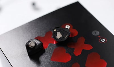 興戈 SIMGOT EW300 HBB版 三單元混合式驅動 入耳式耳機 耳道 CM 0.786