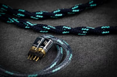 香港 Vortex Cables - 米娜瓦 MINERVA 限量 耳機升級線 ConX（台灣公司貨）3