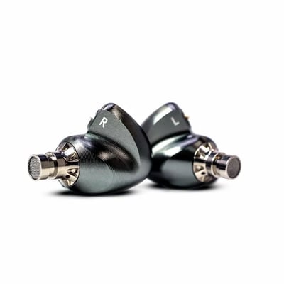 日本 Acoustune HS1790TI 入耳式耳機 第二代 Myrinx Composite 單元設計，結合鈦製薄膜圓頂防止共振效果2