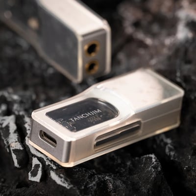 天使吉米 TANCHJIM SPACE PRO-CASE 透明保護套 TPU貼合防護｜保留原機質感，也讓日常攜帶更安心4