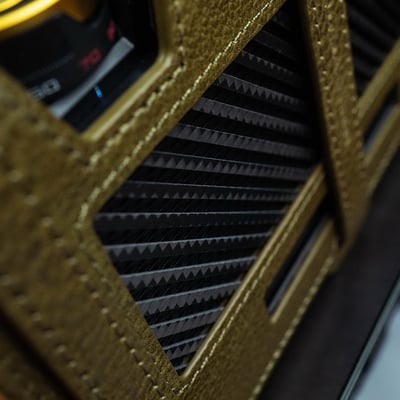 LUXURY & PRECISION EA4專用碳纖維植鞣革皮套｜輕便堅固×高效散熱×可調綁帶設計8