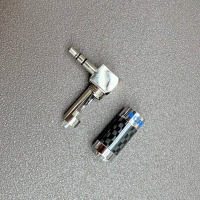 雅高聆 ACROLINK CF-3.5L(R) 3.5mm TRS L式碳纖維鍍銠焊接頭｜7mm 出線孔2