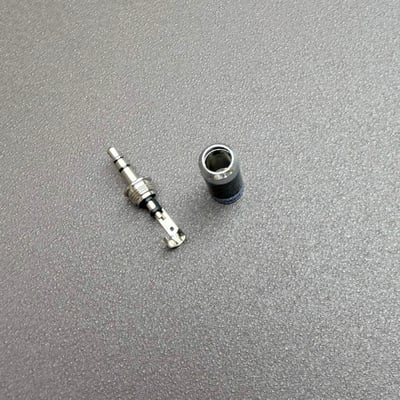 雅高聆 ACROLINK CF-3.5(R) 3.5mm TRS 直式碳纖維鍍銠焊接頭｜7mm 出線孔3