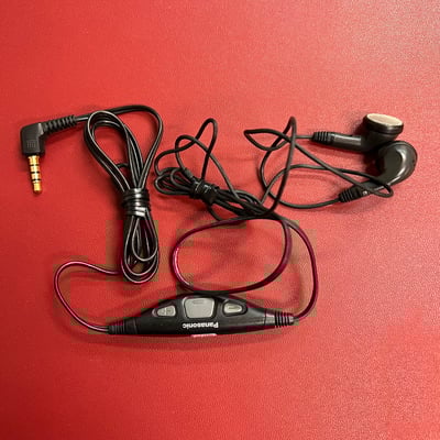 Panasonic 卡式隨身聽內附耳機 附音量控制(其他控制鍵,無法在用智慧型手機上) 日本制2