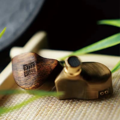 唐族 TangZu 杜甫 2｜Fudo 2 混合單元入耳式耳機｜黑檀 × 黃銅 × 鈦膜動圈・禪意調音再進化5