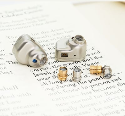 iBasso Jr. COOKIE Ti 曲奇・鈦 — 鈦合金振膜動圈入式耳耳機，精緻聲學的輕盈之作16