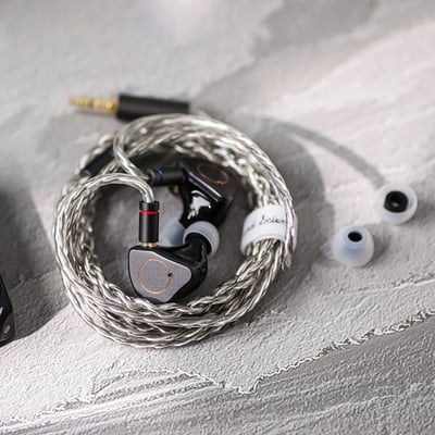 興戈 SIMGOT SuperMix 4 四單元混合式驅動 入耳式耳機 耳道 CM 0.787