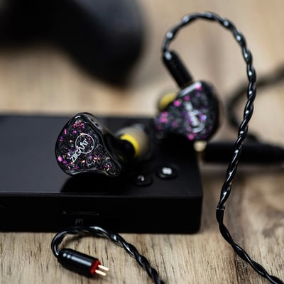 ZiiGaat x Fresh Reviews Arete 混合五單元 入耳式耳機 耳道式 CM 0.789