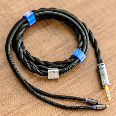 香港 EarrBOND 雜訊破壞者 Finnie Balance Cable 耳機升級線 4.4MM CM 0.78 附MMCX 轉接頭1