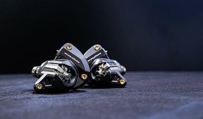 日本 Acoustune HS1790TI 入耳式耳機 第二代 Myrinx Composite 單元設計，結合鈦製薄膜圓頂防止共振效果6