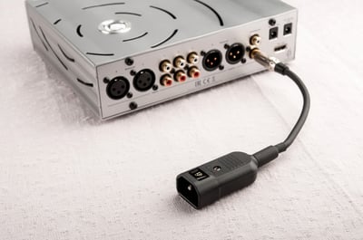 英國 iFi Audio Groundhog+ 接地線材組 AC iPurifier適用 漆黑背景8