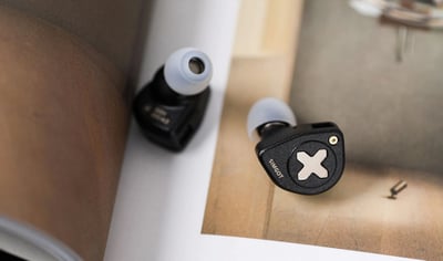 興戈 SIMGOT EW300 HBB版 三單元混合式驅動 入耳式耳機 耳道 CM 0.789