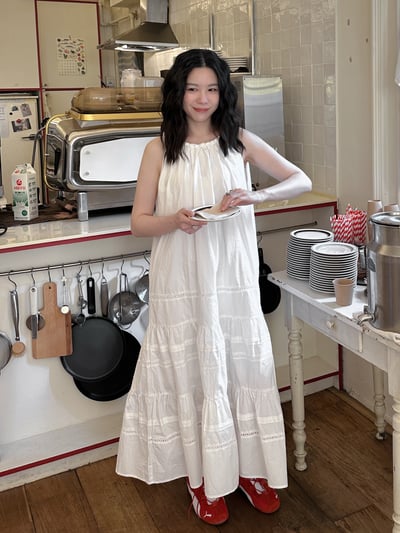 扭結圓領蕾絲雕花洋裝7