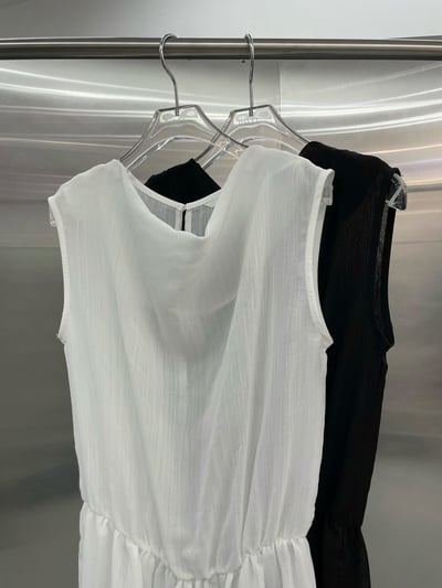 垂墜領口透膚背心洋裝6