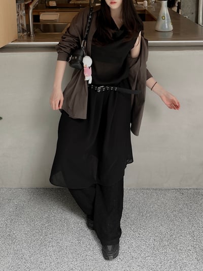 垂墜領口透膚背心洋裝12