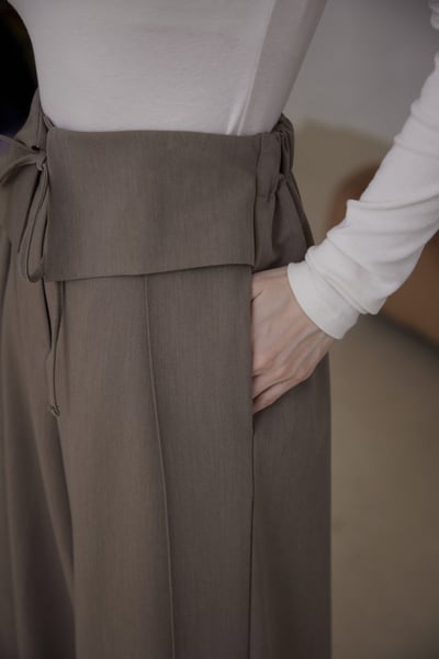 綁結大翻腰設計好比例寬褲8