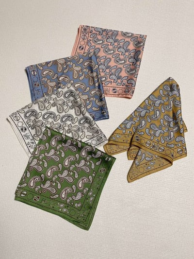 異國圖紋方形絲巾2