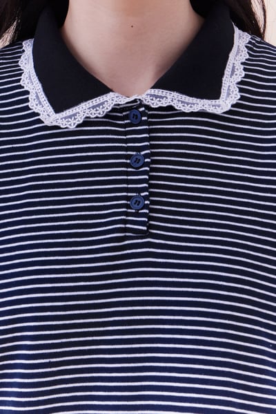 蕾絲小細節POLO條紋上衣10