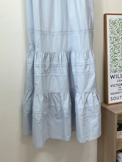 扭結圓領蕾絲雕花洋裝10