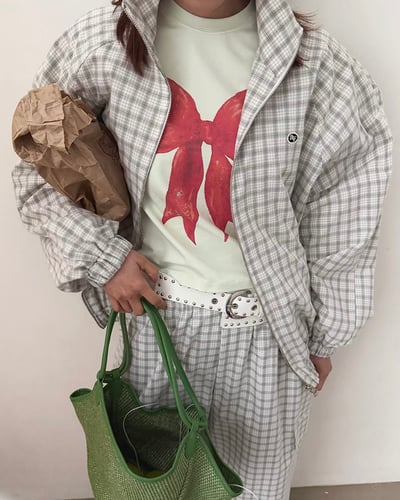 無肩線設計格紋風衣外套2